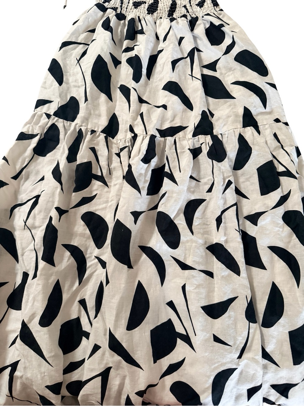 Astr The Label Marlene Smocked Dress - Picture 6 of 8